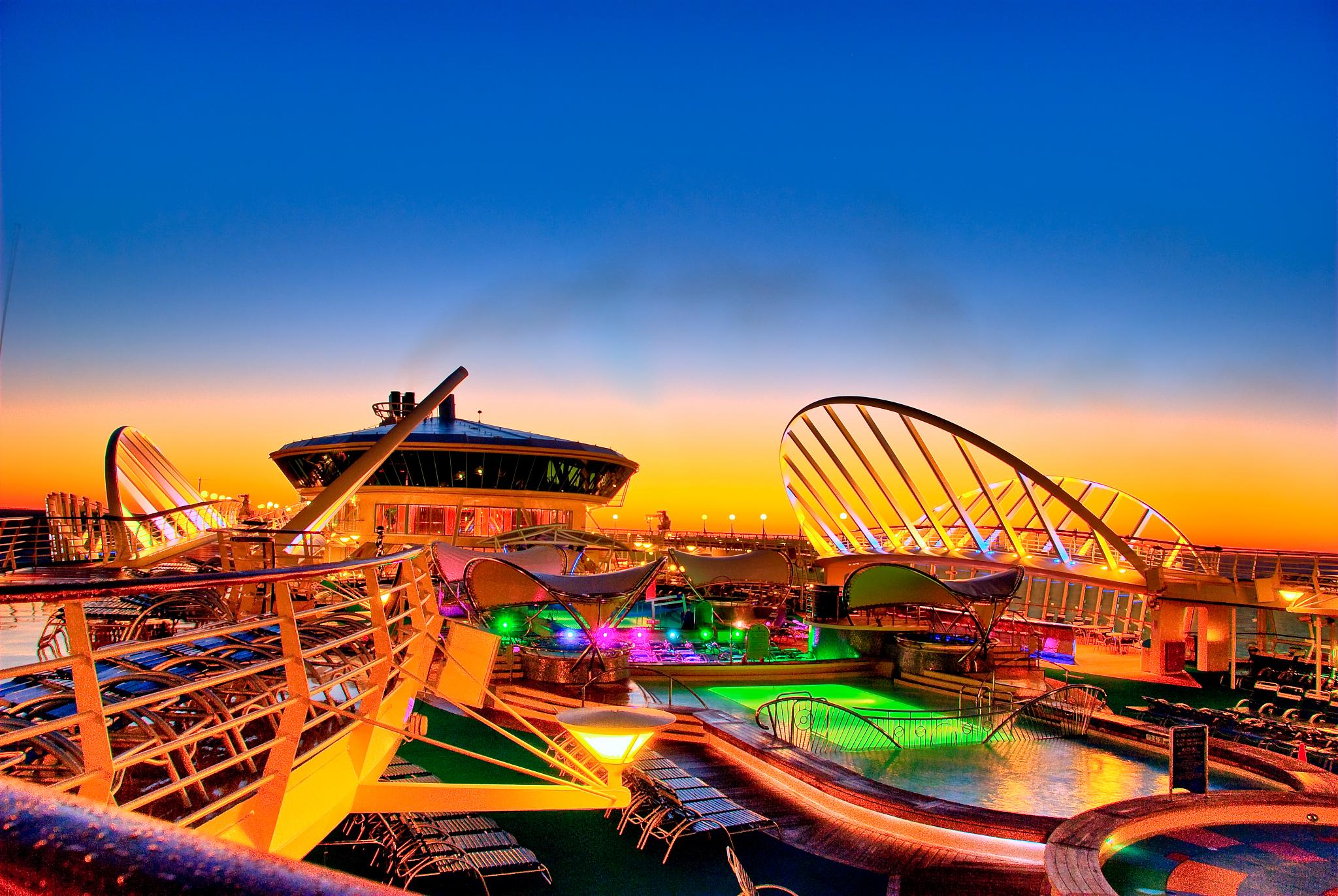 ENCHANTMENT OF THE SEAS CRUCEROS ROYAL CARIBBEAN CRUISES ROYAL CARIBBEAN INTERNATIONAL CREUERS CROCIERE BIDAIAK CRUCEROS CARIBE CARIBBEAN CRUISES CRUCEROS EN BARCO PEQUEÑO SMALL SHIP CRUISES #EnchantmentOfTheSeas #RoyaCaribbean #RCIcruises #Cruises #Cruceros #Creuers #Caribe #CrucerosCaribe #CaribbeanCruises #RoyalCaribbeanInternational #RoyalCaribbeanCruises 